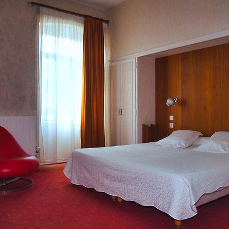 Hotel De Paris Chatel-Guyon Bagian luar foto