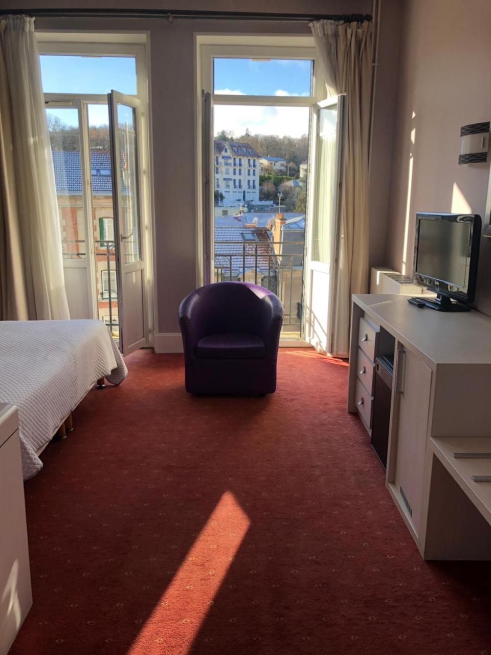 Hotel De Paris Chatel-Guyon Bagian luar foto